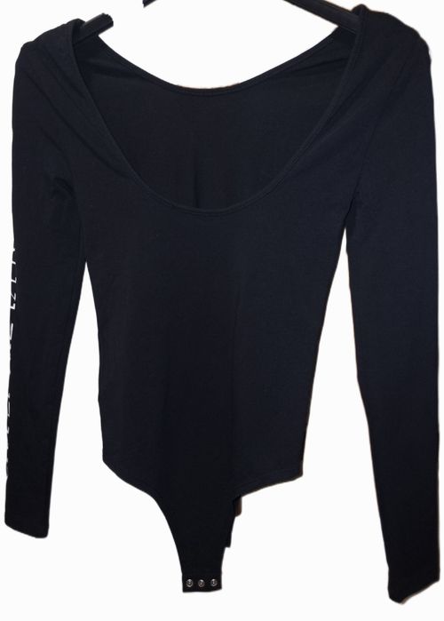 Черно дамско боди Calvin Klein Jeans с дълъг ръкав и лого на един от ръкавите, размер XS-S