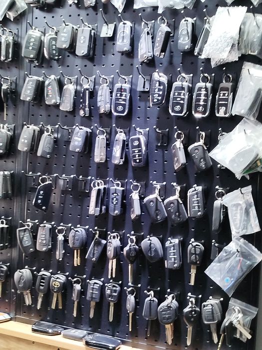 Kalit yasash, UY, AVTO, SEYF OCHISH Zamok remont