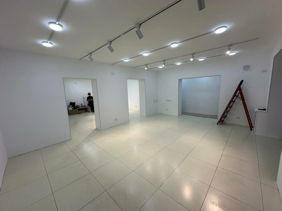 Помещение с арендатором, доход 2600у.е,  1 первая линия, Айбек | Ойбек