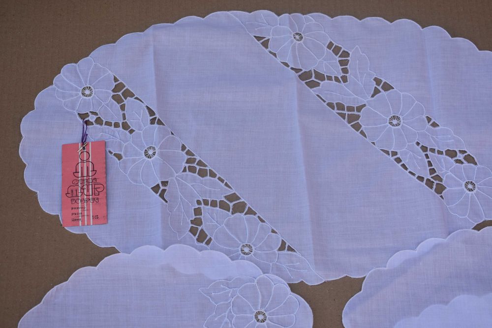 Малки покривки с рязана бродерия