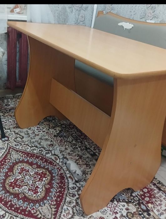 Продам стол для кухни