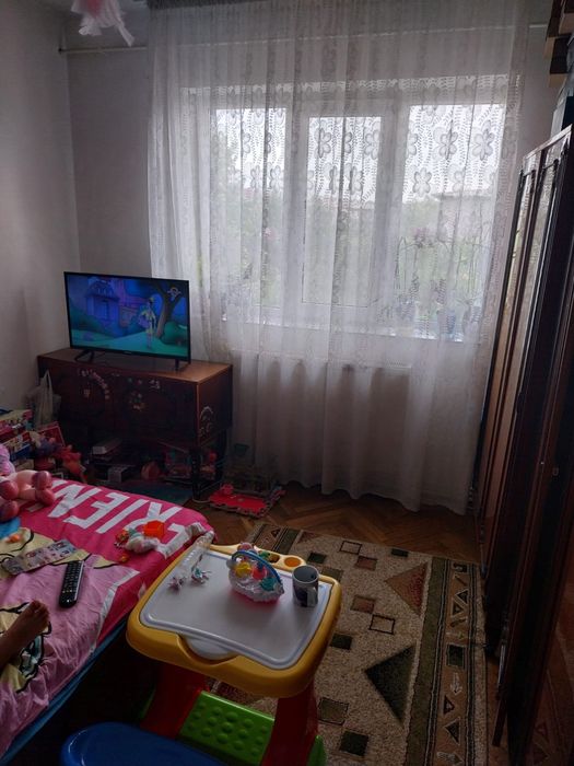 Apartament 3 camere decomandat