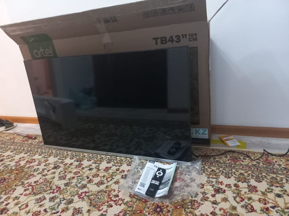 Телевизор новый Артел,  109см