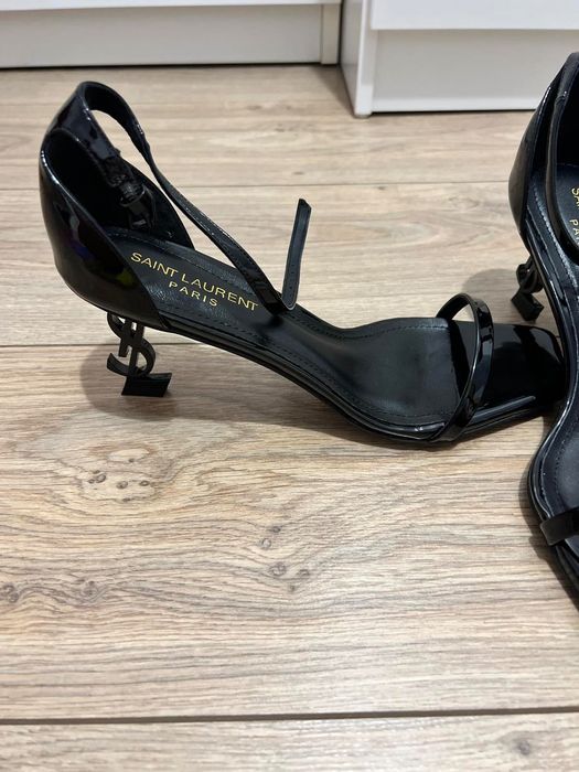 Обувки Saint Laurent