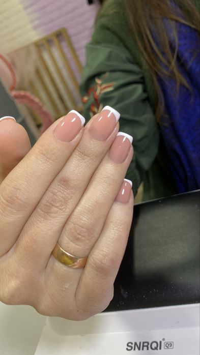 Профессиональный маникюр и педикюр. Безопасно. Качественно