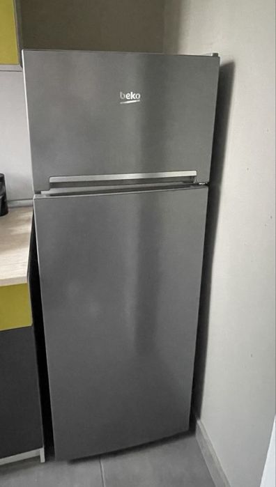 Хладилник Беко - сив