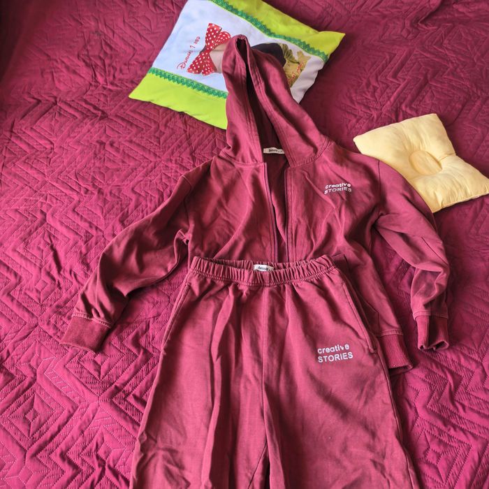 Отдам даром вещи для девочки 7-8 лет