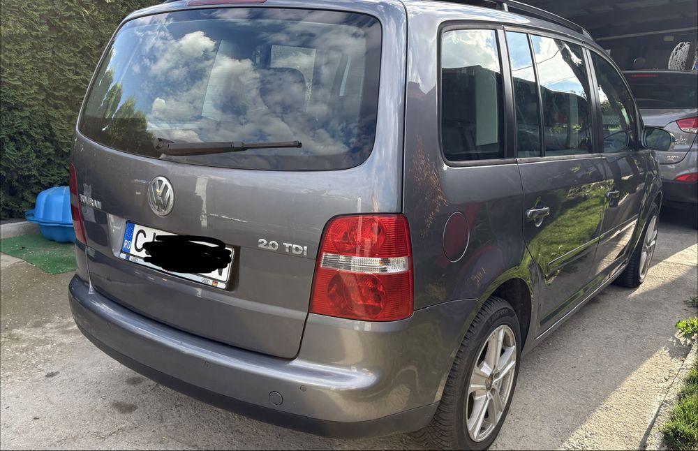 Vând vw touran DSG