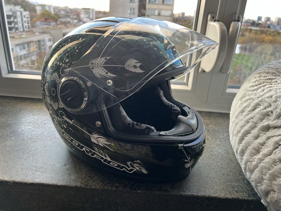 Дамска каска Scorpion