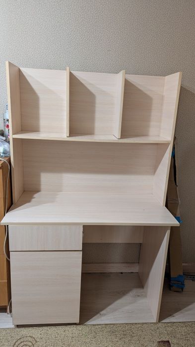 Продам стол письменный