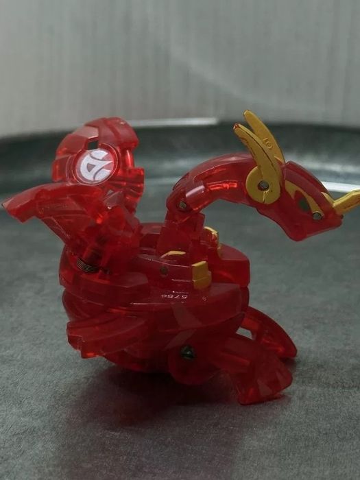 Bakugan pyros neo dragonoib translucent/бакуган