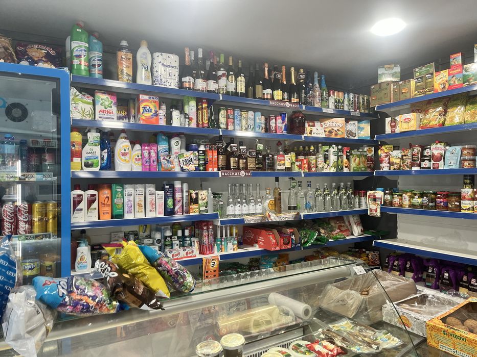 Продам металические витрины