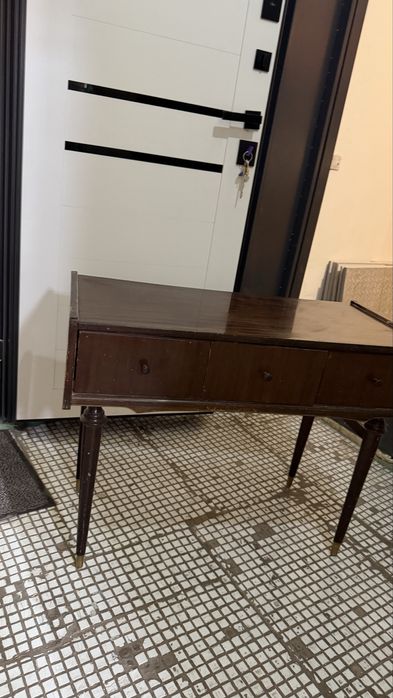 Консольный столик