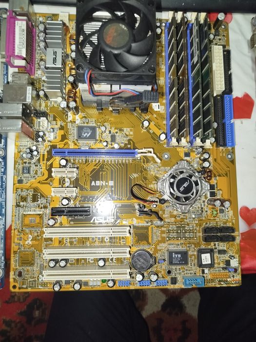 плата sotiladi DDR 1 DDR 2 va video karta