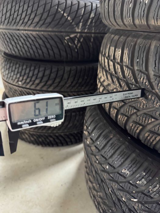 Anvelope Iarna Nokian 215/65 R17 SnowProof 2