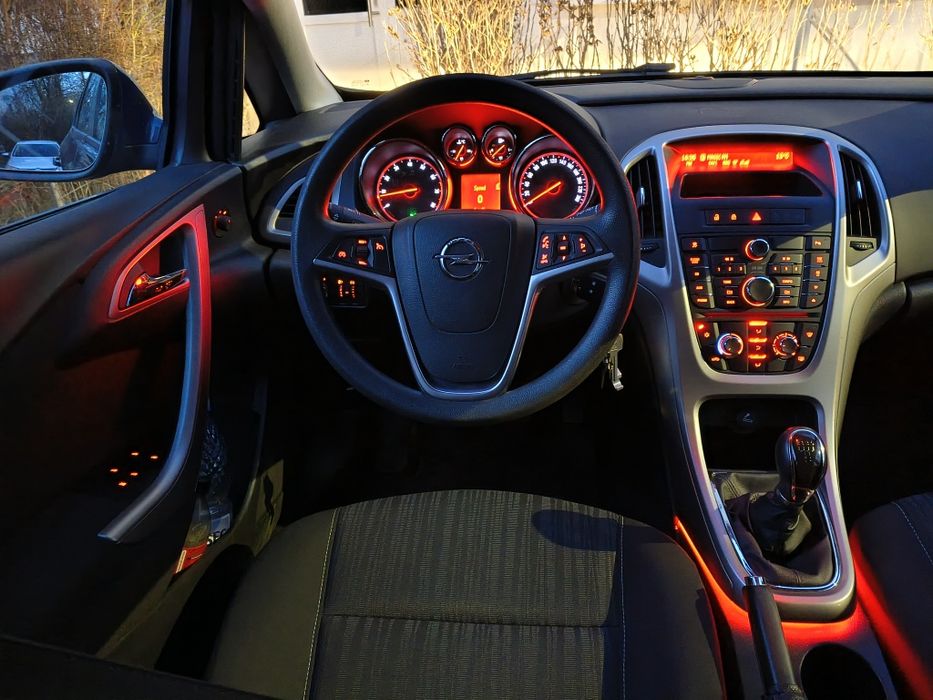 Opel Astra j  1,4 benzina - Germania