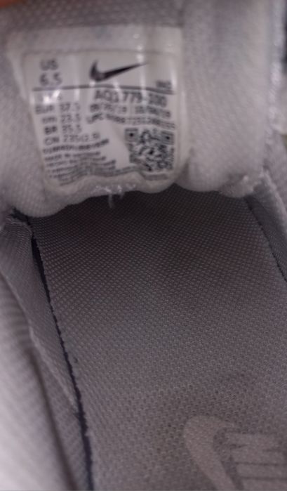 Маратонки Adidas и Найк 37 номер
