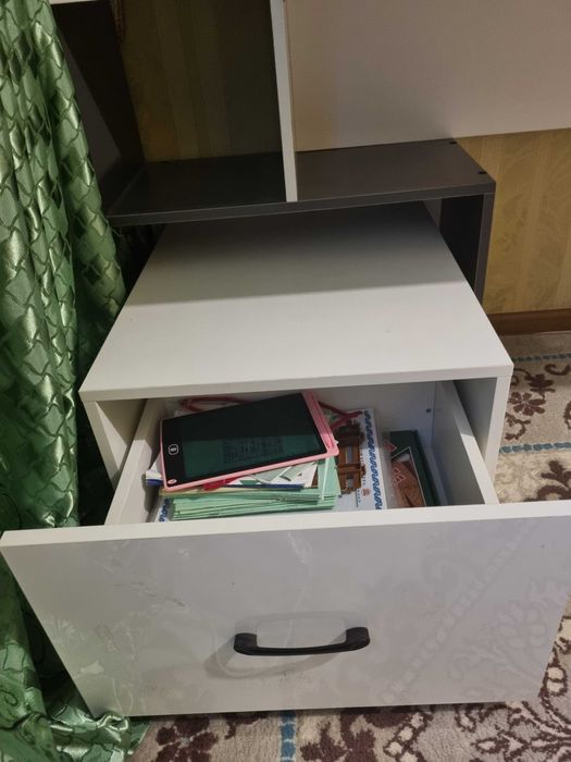 Учебный стол для школьника