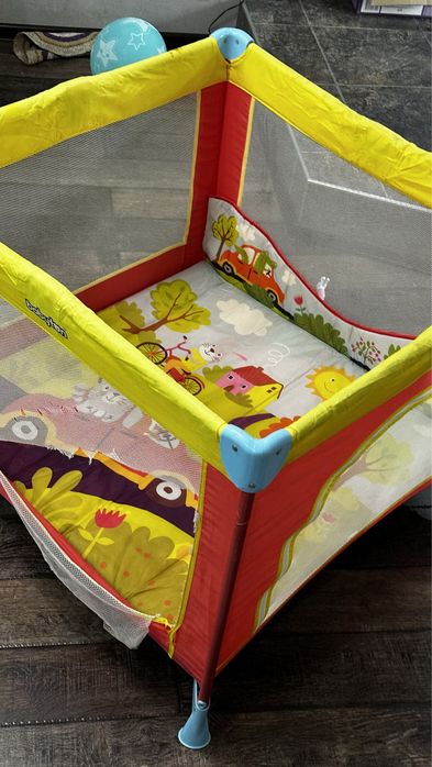 Манеж в хорошем состоянии