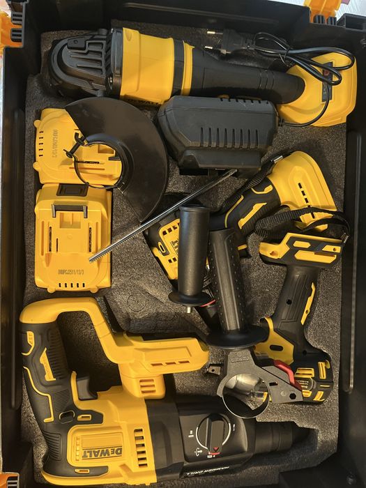 Продаю набор фирма dewalt