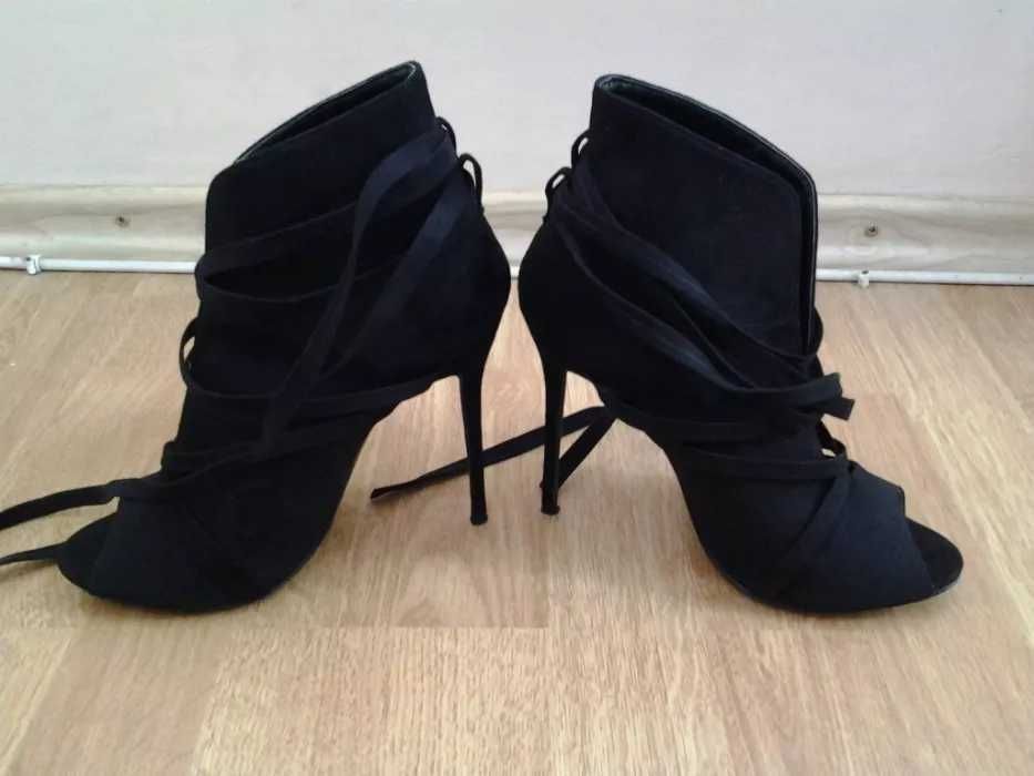 sandale botine noi marime 37