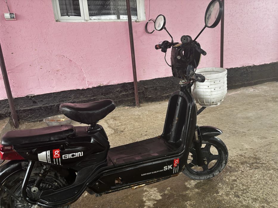 Скутер сатылады!