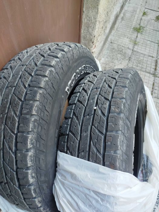 Гуми за джип 17 A/T Yokohama 245 75 17