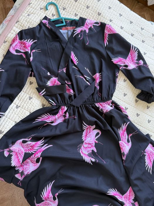 женское платье 50-52 размеров