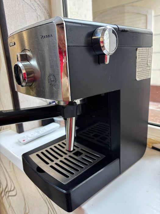 Кофемашинка почти новая