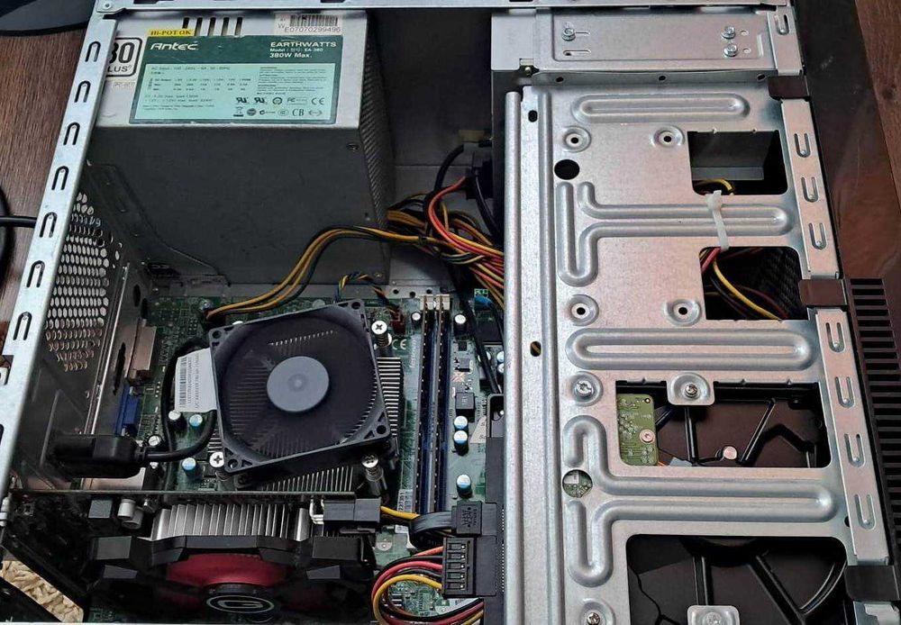 Unitate Lenovo i5 3470S- 8 GB RAM-HDD 500 GB-video GTX 650-GTA V-CS GO