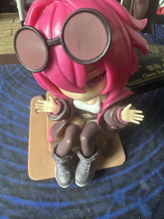 Продам фигурки из Azur Lane и HSR