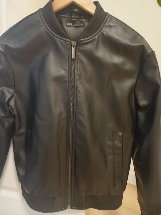 Продам бомбер экокожа размер 38