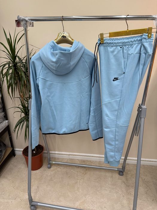 Trening Nike Tech Fleece
