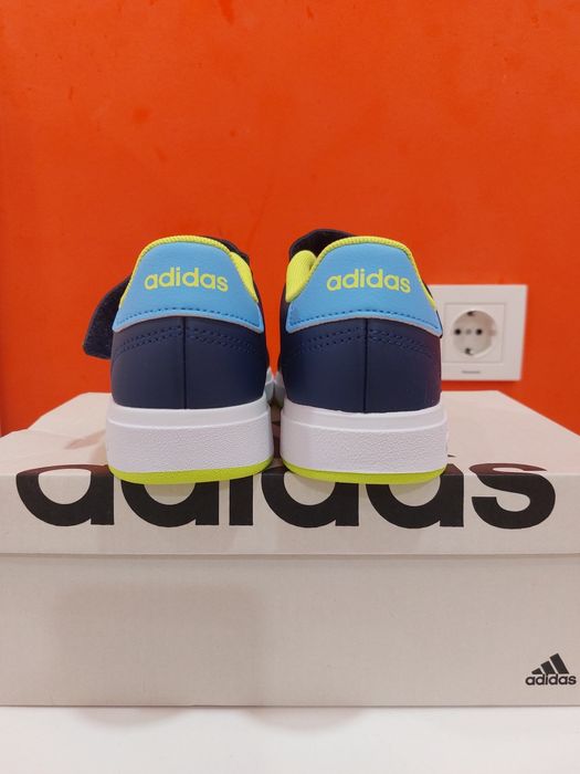 Нови детски маратонки Адидас