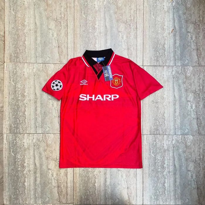 Продается ретро футбольные формы