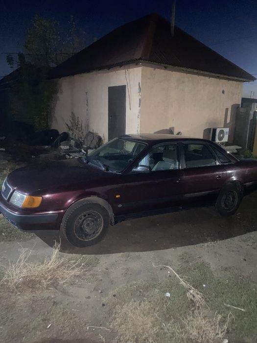 Продам. Ауди 100.