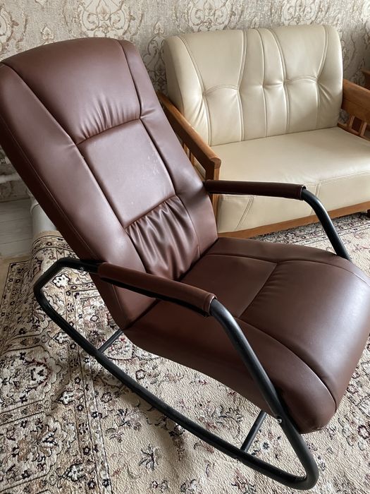 Продам кресло - качалку