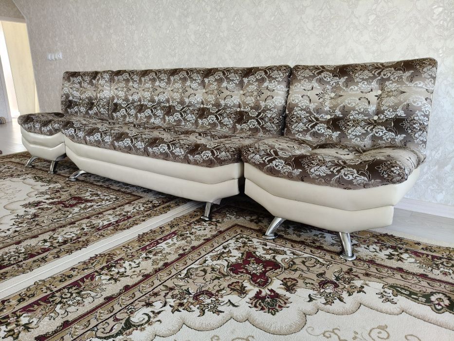 Диван и кресла для гостинной