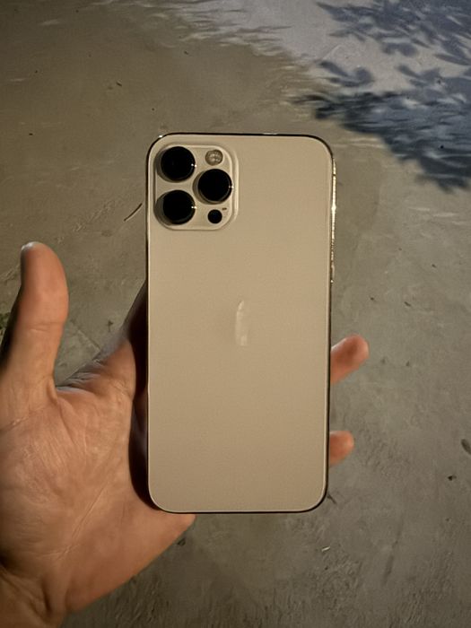 Iphone 12 pro max Gold
