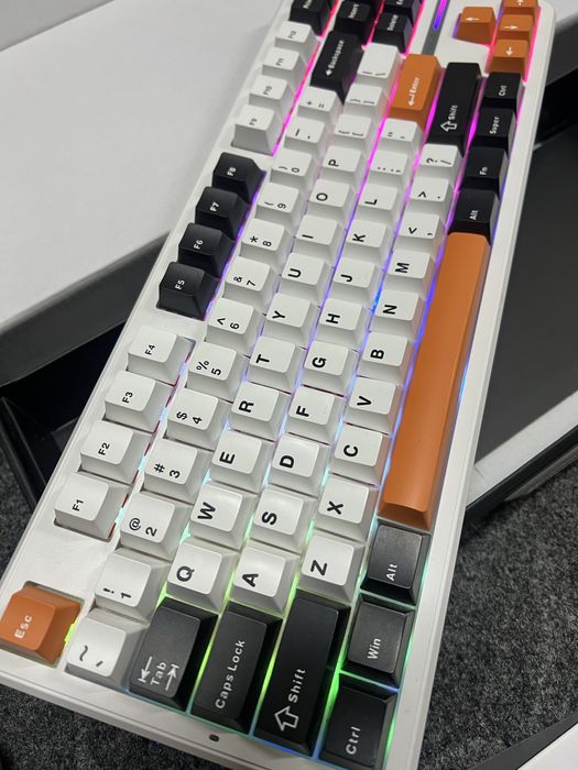 AULA F87 mexanik klaviaturasi