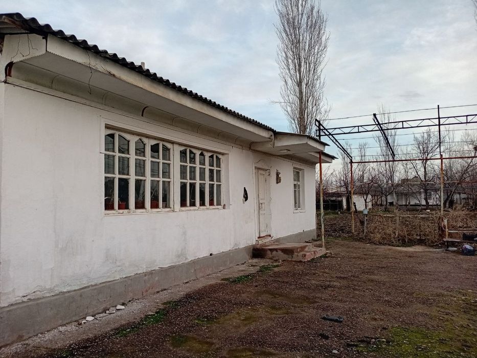 Uy sotiladi jami maidoni 14 sotik