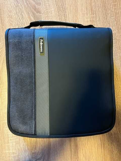 Colectie muzica 120 CD in  mapa cu  capacitate 224 CD