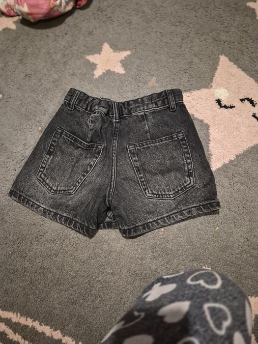 Къси панталонш зара 140 размер