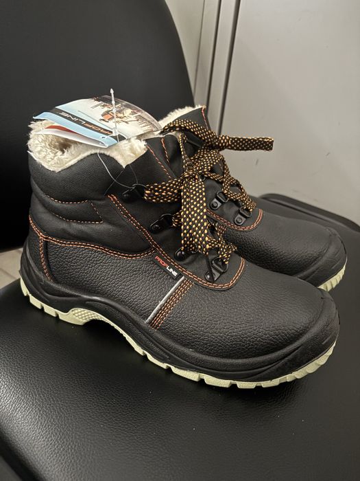 Ботинки зимный сатылады