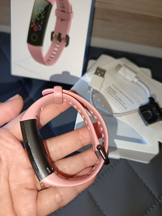 Дамски смарт часовник Honor band 5