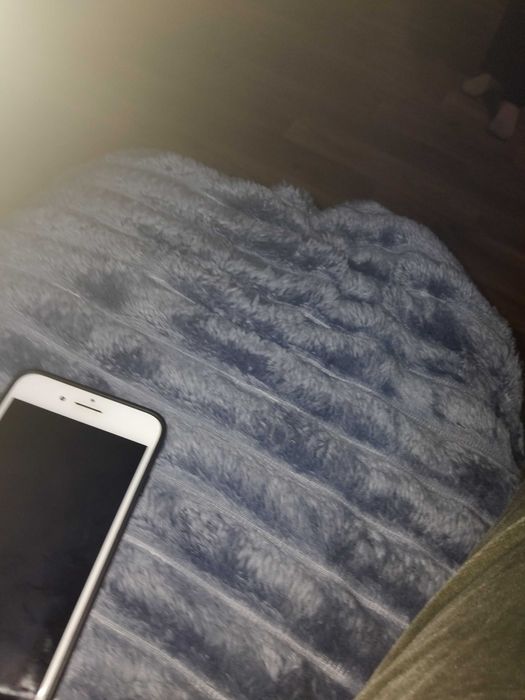 Айфон 7 плюс продавам