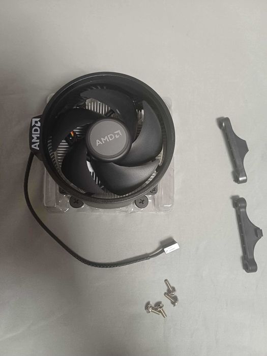 Cooler procesor AMD original Wraith Stealth – AM4