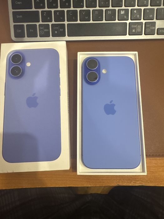iPhone 16 128GB Blue
