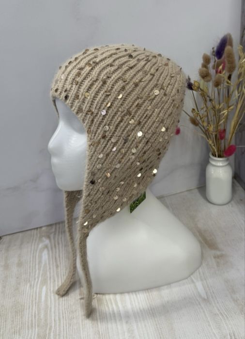 Продам шапку чепчик