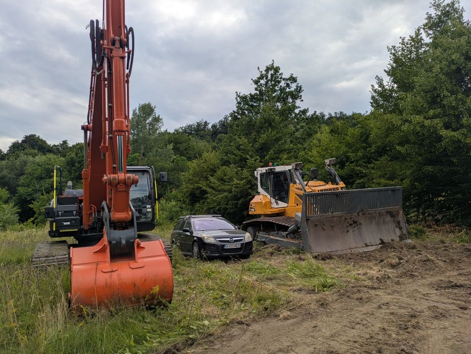 Închiriez excavator mare, buldozer mare, excavator mic, buldoexcavator